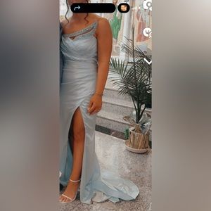 Wedding party guests dress